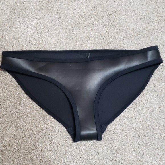 triangl swimwear Other - Triangl Black Neoprine Bikini Bottoms, sz S triangl swimwear Other - Triangl Black Neoprine Bikini Bottoms, sz S